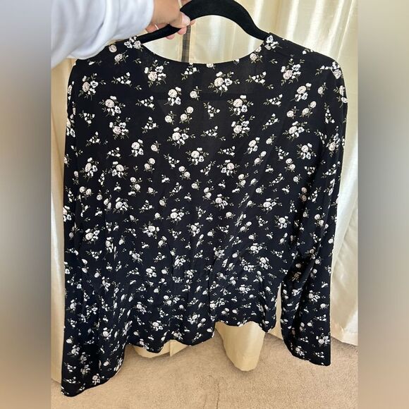 MANGO Women's Floral-Print Flowy Blouse in Black Size 16 - Picture 8 of 10